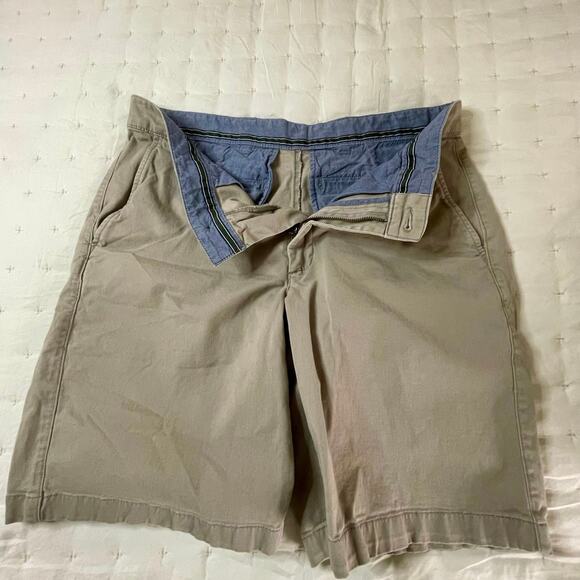 L.L. Bean Lake Washed Stretch Flat Front Cotton Shorts Men's 34 | Tan | EUC - Picture 6 of 10